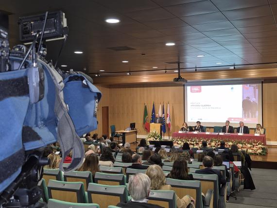 Magistradas oradoras em conferência organizada pela Ordem dos Advogados